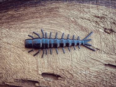 Benedict (Saltwater) (Color: Agent 711 (Black w/ Blue Flake), size: 4")